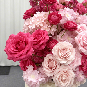 Centro de Mesa Romántico con Flores Rosadas en Degradado para Decoración de Mesa de Comedor de Boda - Product Image 3