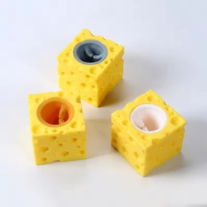 Juguete antiestrés de peluche con forma de ratón de queso, divertido para apretar, pelota antiestrés, juguete de broma con forma de vaso de ardilla, juguetes sensoriales - Product Image 6