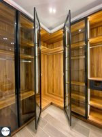 Armoire d'angle en L sur mesure BALOM, luxe, style moderne minimaliste, dressing avec portes en verre LED, meubles de villa