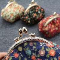 Logo Kustom Bunga Kantong Koin Dompet Wanita Kunci Tas Kosmetik Gesper Clutch Dompet Koin Gesper Snap Penutupan Tas Lipstik