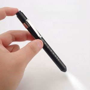 ปากกาไฟฉาย LED สีเหลืองสดใส ใช้แบตเตอรี่ AAA สำหรับบุคลากรทางการแพทย์ ไฟฉายตรวจสอบอะลูมิเนียมสำหรับแพทย์ พยาบาล และใช้ในบ้าน - Product Image 4