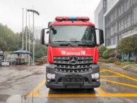 Camion de pompiers Zhenxiang Mercedes-Benz neuf 6x4 diesel à transmission automatique 456 CV 16 tonnes pour le transport de liquides, capacité du réservoir 95 m 10 000 L