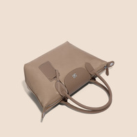 Nouveau Sac Fourre-tout Tendance en Nylon avec Fermeture Éclair, Sac Bandoulière Minimaliste et Élégant, Sac à Main Décontracté pour Femme, Sac à Épaule Polyvalent
