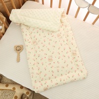 Matelas de poussette pour bébé imprimé ours dessin animé doux mousseline nouveau-né coussin de poussette respirant et doux pour la peau lavable en Machine