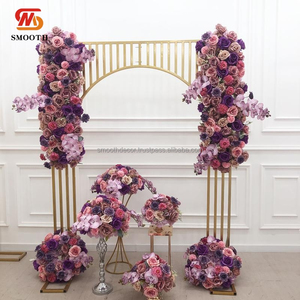 Chemin de table floral asymétrique en soie artificielle lisse pour mariage, avec arrangement floral en arche et design d'angle brisé - Product Image 6