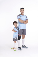 Ensemble de survêtement 100% polyester prêt à expédier, fabrication de vêtements de sport, haute qualité, unisexe, maillots de football, ensembles de maillots de football, logo personnalisé, couleurs