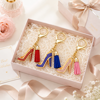 Pendentif de sac à main pour femme, style chaussure à talon haut, doré, tendance, orné de pierres brillantes, design élégant, pour usage quotidien, inspiré de la sororité Divine 9
