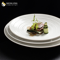 Nordic White Céramique Glaçure 4Pcs Restaurant Vaisselle Hôtel Vaisselle En Porcelaine Durable En Gros Plats Assiettes Bol Ensembles