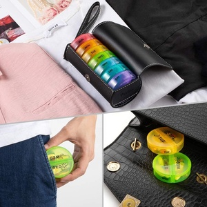 JH Medibox Nouveau Boîte à Pilules Pratique en Cuir Noir <span class=keywords><strong>et</strong></span> Plastique PP à 14 Compartiments avec Compartiments <span class=keywords><strong>Matin</strong></span> <span class=keywords><strong>et</strong></span> <span class=keywords><strong>Soir</strong></span> pour Usage Médical - Product Image 2