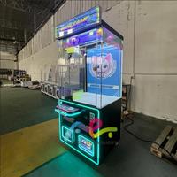 Machine de jeu d'arcade à griffes à monnayeur pour la distribution de peluches et cadeaux sportifs, pour divertissement sportif intérieur