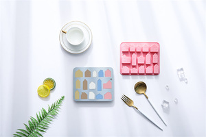 Moules à gâteau en silicone antiadhésifs sur le thème de la maison, de qualité alimentaire, réutilisables, mignons, en silicone magnétique pour chocolat, bonbons et glaces DIY - Product Image 3