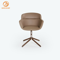 Fauteuil d'appoint minimaliste en cuir noir avec base en métal chromé/noir, dossier incurvé élégant pour la maison, le bureau et le hall d'hôtel