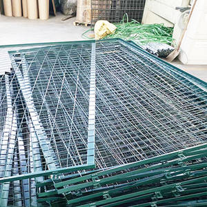 Poteau de clôture en <span class=keywords><strong>fer</strong></span> galvanisé recouvert de PVC, <span class=keywords><strong>piquet</strong></span> en bois traité thermiquement avec panneau de grillage pliable, verre trempé de type Y - Product Image 4