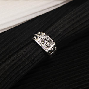 Vente en gros de bagues croisées pour hommes, style mode européenne et américaine, vintage, hip-hop, punk, bagues croisées ouvertes - Product Image 2