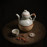 Mini flacon à liqueur vintage en titane pur avec couvercle en rotin tressé artisanal, format poche, style zen, cadeau de luxe pour les fêtes
