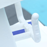 Banc de départ réglable en plastique pour la compétition et l'entraînement en piscine.