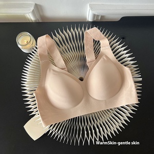 Venta al por mayor directa de fábrica: Sujetador deportivo inalámbrico sin costuras, copas fijas, tela de gel, talla grande, ajustable, transpirable, cobertura completa del busto. - Product Image 5