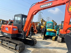 Vente en gros Pelles sur chenilles Dh55 Doosan d'occasion Corée du Sud Dh55 5.5 tonnes Pelle pelleteuse de seconde main - Product Image 5