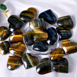 Venta al por mayor de piedras de cristal natural pulido en forma de corazón, piedra de palma tallada, ojo de tigre azul en forma de corazón para regalo - Product Image 4