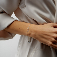 Bracelet eManco à anneaux entrelacés, design martelé, bracelet minimaliste mignon plaqué or pour un usage quotidien