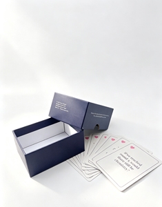 Jeu de cartes « Vérité ou Conséquence » personnalisé pour couples, en boîte, idéal pour les centres commerciaux, jeu de cartes à boire sur mesure pour couples - Product Image 3