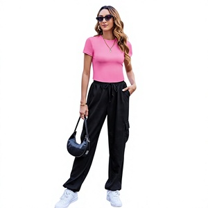 Camiseta Corta de Cuello Redondo Rosa para Mujer, Ajustada, de Color Sólido, Informal, de Jersey, Transpirable, para Primavera y Verano - Product Image 1