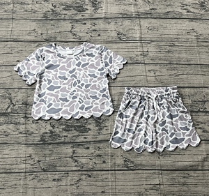 GSSO3226 Ensemble décontracté à manches courtes pour petite fille, imprimé camouflage gris, vente en gros pour enfants - Product Image 1