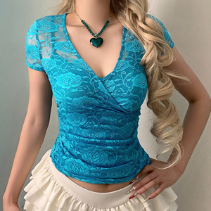 ชุดเซ็ตเสื้อยืดซีทรูแต่งลูกไม้สองชิ้น เสื้อแขนสั้นน้ำหนักเบา สไตล์ลำลองสำหรับผู้หญิง ชุดเลเยอร์ใส่ซ้อนกันได้ ชุดเข้าเซ็ตทรงเข้ารูปสำหรับฤดูร้อน - Product Image 4