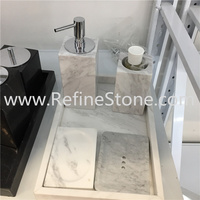 Ensemble d'accessoires de salle de bain en pierre de marbre Emperador foncé naturel avec plateau au design moderne pour hôtels
