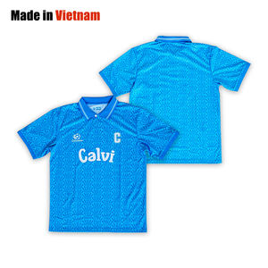 เสื้อฟุตบอลคอวี โพลีเอสเตอร์ 100% แบบเรียบ สำหรับสกรีนลาย ขายส่ง รับสั่งทำ คลาสสิก ป้องกันแบคทีเรีย แห้งเร็ว ใส่ได้ทั้งชายและหญิง - Product Image 1