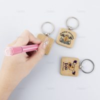 Vente en gros de supports vierges en bois pour gravure, porte-clés carrés, 3,7x3,7 cm, durables et écologiques, pour cadeaux DIY, artisanat et gravure laser