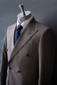 Completo da Uomo di Alta Qualità <span class=keywords><strong>Doppiopetto</strong></span> per Affari, Colore Caffè, Slim Fit, Set da 2 Pezzi Traspirante ed Elegante - Product Image 2