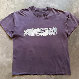 Camiseta Vintage Lavada 100% Algodón, Camiseta con Estampado Gráfico Morado de Alta Calidad con Impresión DTG para Ropa Urbana Casual de Manga Corta para Hombre - Product Image 1