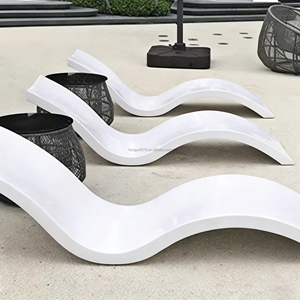 Venta al por mayor <span class=keywords><strong>de</strong></span> fábrica: Conjunto <span class=keywords><strong>de</strong></span> tumbonas y mesas para <span class=keywords><strong>piscina</strong></span>, impermeables, duraderas, para exteriores, personalizables, para centros <span class=keywords><strong>de</strong></span> spa. - Product Image 4
