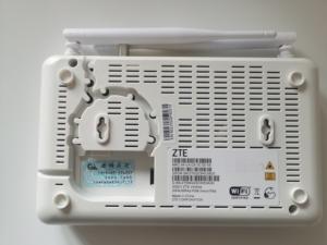 ZXHN <span class=keywords><strong>F688</strong></span> V9.0 4ge 2pots 2fxs 2.4g 5g dual band wifi ont RF CATV GPONไฟเบอร์เราเตอร์ ONU สําหรับ <span class=keywords><strong>ZTE</strong></span> ใหม่ AC2000 กิกะบิต <span class=keywords><strong>f688</strong></span> - Product Image 5