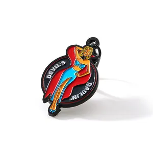 Personnalisé doux émail métal fille sexy madame keychain