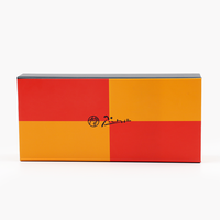 Articles cadeaux souvenirs réutilisables Emballage en carton en treillis Fournitures de fête et de fête intérieures en soie Boîte carrée rigide en forme de livre