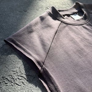 เสื้อกล้ามออกกำลังกายผู้ชายแบบแห้งเร็ว ระบายอากาศได้ดี สไตล์วินเทจ ถักทอตามสั่ง สำหรับฤดูร้อน ขายส่ง รับผลิตแบบ OEM - Product Image 6