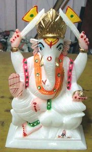 Exclusiva Estatua de Ganesha en Mármol Sentado en Singhasan - Product Image 5