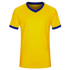 เสื้อฟุตบอลย้อนยุคแบบคลาสสิกสไตล์วินเทจที่ปรับแต่งได้ พร้อมบริการพิมพ์ลายแบบซับลิเมชั่นและแบบรีดร้อนสำหรับสโมสร - Product Image 3