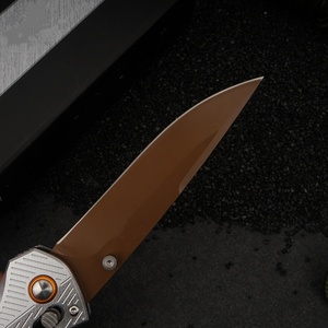 Cuchillo Plegable de Acero Inoxidable BM710 con Hoja de Punta Caída y Perilla de Pulgar, Cuchillo de Bolsillo de Grado Industrial para Uso Exterior, ODM OEM - Product Image 4