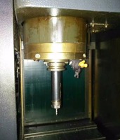Centre d'usinage CNC horizontal à 4 axes d'occasion LG Mazak VTC-200/ MAZATROL 640MN