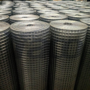 Рулон оцинкованной сварной сетки с квадратными ячейками 6x6 мм для клеток для птиц и борьбы с кротами, доступна услуга нарезки по размеру - Product Image 6