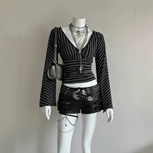 T-shirt rayé slim à col en V et manches micro-évasées, plissé croisé, style Y2K Dark Sweet Cool, pour femme, collection <span class=keywords><strong>d</strong></span>ébut de printemps - Product Image 2