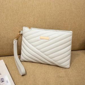 Wholesale Fashion Classic <b>Quilted</b> Genuine Leather Zipper Closure Large Unisex Clutch Satchel Designer Lattice <b>Handbag</b> - Product Image 5