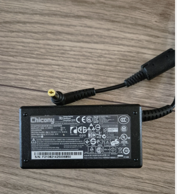New Laptop Adapter for Ac  19V 3.42A 5.5*1.7mm 65w Charger Oem
