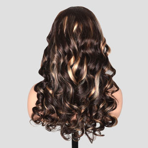 T4P4/30 #   Perruques sans colle à ondulations lâches en <span class=keywords><strong>cheveux</strong></span> humains, perruque à dentelle frontale 13x4 avec nœuds décolorés, raie classique et mèches ombrées - Product Image 3