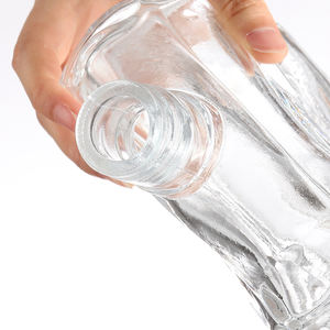 Popular 700 ml 750ml Botella <span class=keywords><strong>de</strong></span> vidrio Licor Brandy1 <span class=keywords><strong>Litro</strong></span> Agua Bebida alcohólica <span class=keywords><strong>Vodka</strong></span> <span class=keywords><strong>Precio</strong></span> - Product Image 5