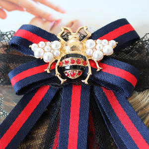 クラシックスタイルGデザイナーブローチレディースシャツデコレーションレースラインストーンパールビーとビッグボウリボン合金ジュエリー - Product Image 4