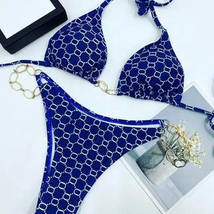 Bikini <span class=keywords><strong>de</strong></span> qualité boutique inspiré des défilés avec chaîne dorée - Maillot <span class=keywords><strong>de</strong></span> bain double couche premium 250g pour tenue <span class=keywords><strong>de</strong></span> villégiature haut <span class=keywords><strong>de</strong></span> gamme - Product Image 3